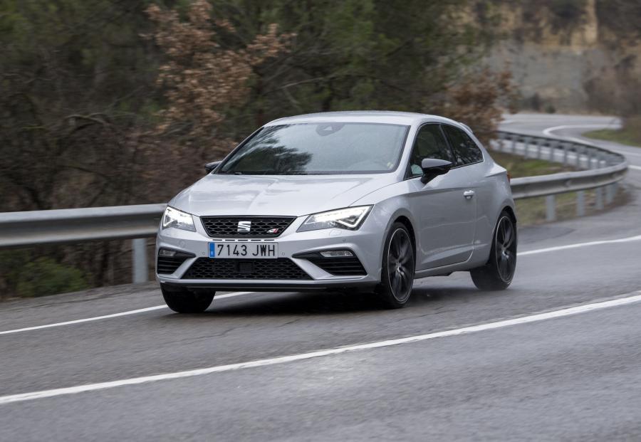  Seat Leon SC Cupra 300 2017 года  (WW) (фото 25 из 28)